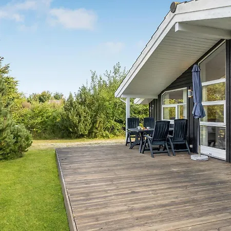 Two-bedroom In Vakantiehuis *